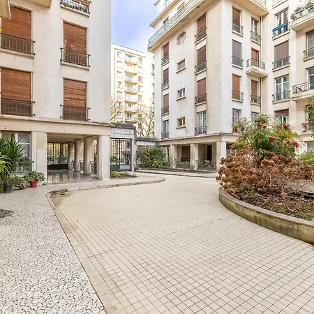 Spacious With Terrace Appartement *